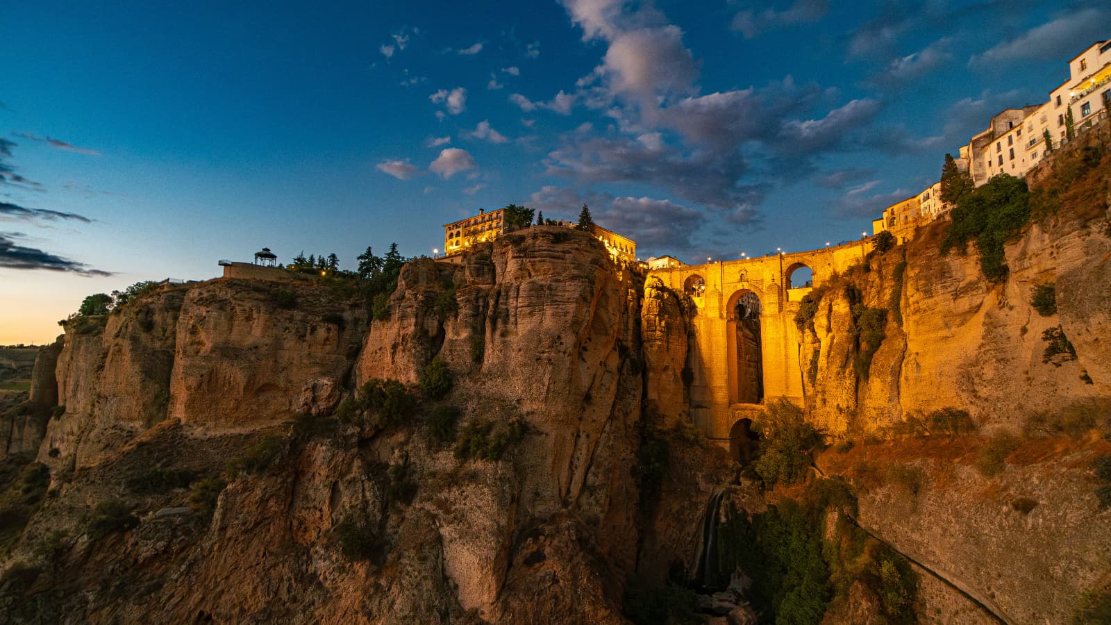 Ronda and Setenil Day Trip with Local Sweets and Wine: From Málaga